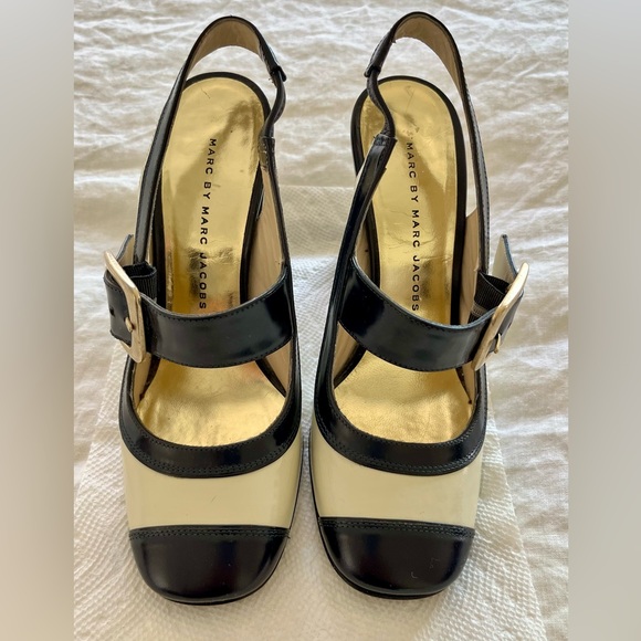 Marc By Marc Jacob’s Patent Leather Sling backs Heel Pumps Blk Cream Size 35 - Picture 9 of 13
